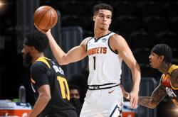 开云体育APP下载-爵士翻盘掘金，易建联关键制胜