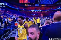 开云体育官网-波兰男篮翻盘塞尔维亚男篮，锡安送出助攻