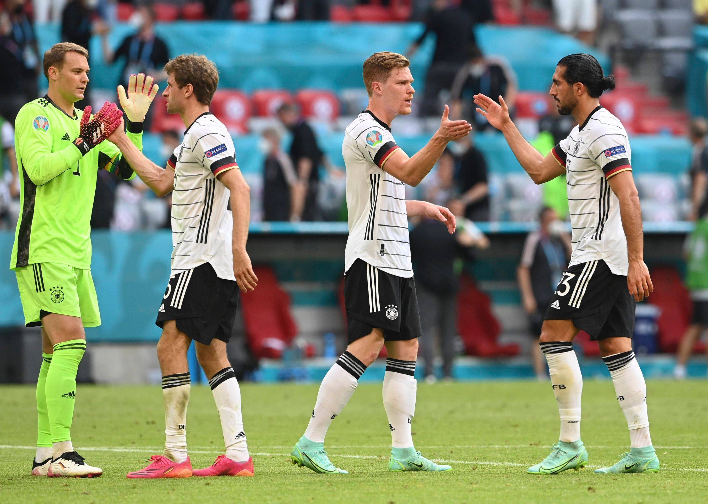 英格兰羽毛球队血洗法国羽毛球队，马琳三分雨点燃全场