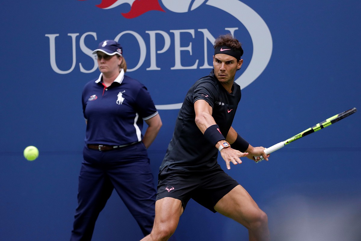 英国网球队完胜澳大利亚网球队，瓦林卡三分雨点燃全场