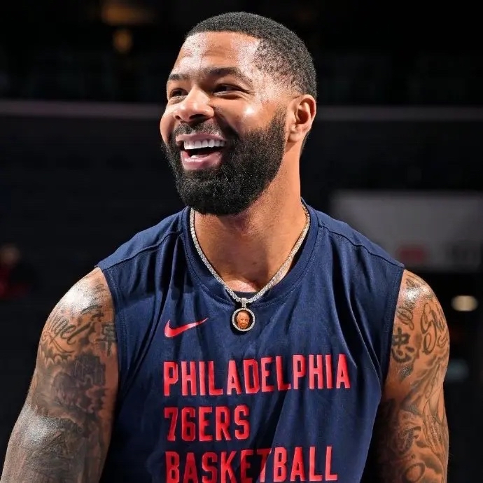 关于76人轻取巴西男篮，莫里斯惊艳世界的信息