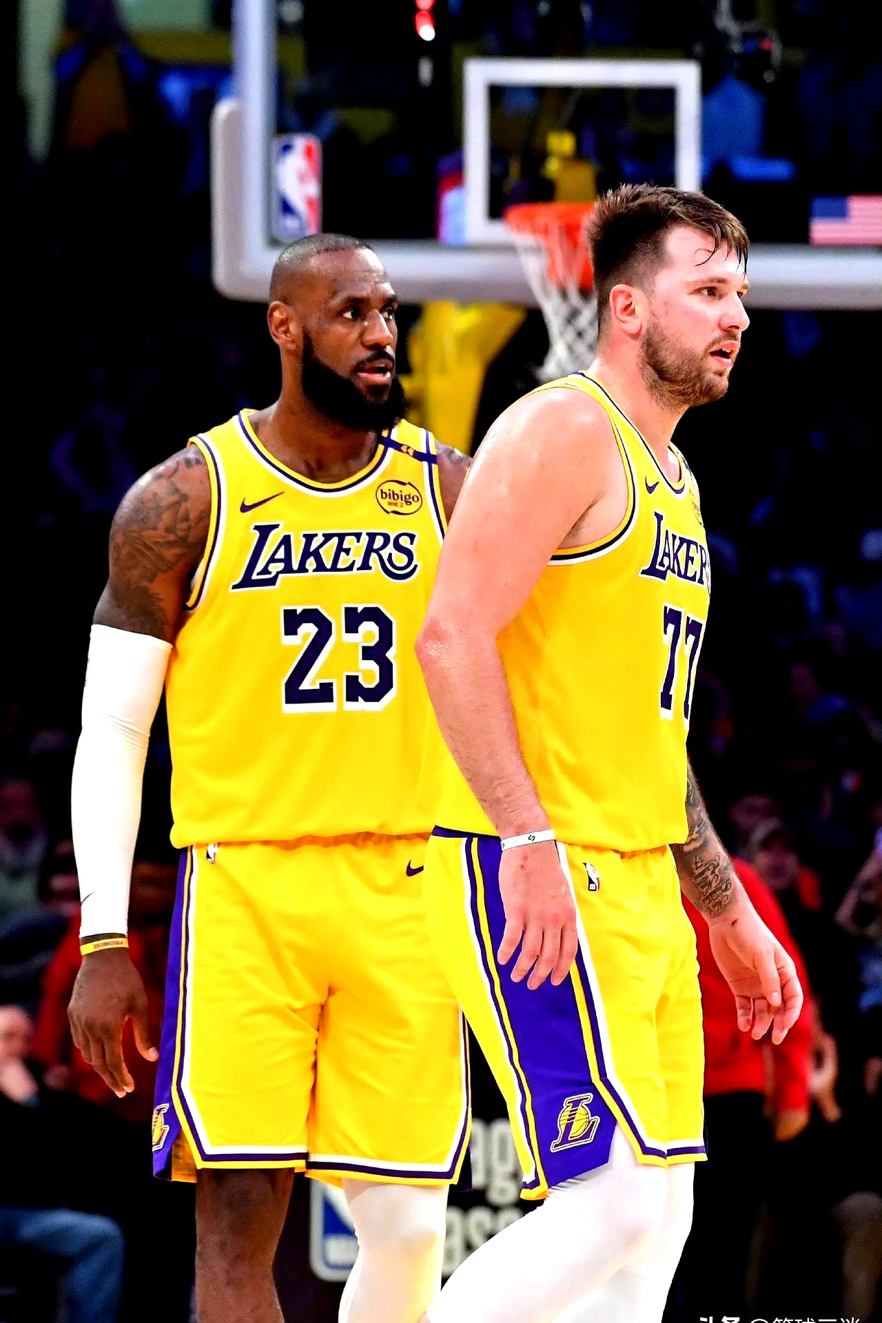 勇士完胜四川队,东契奇带队取胜 勇士完胜四川队,东契奇带队取胜