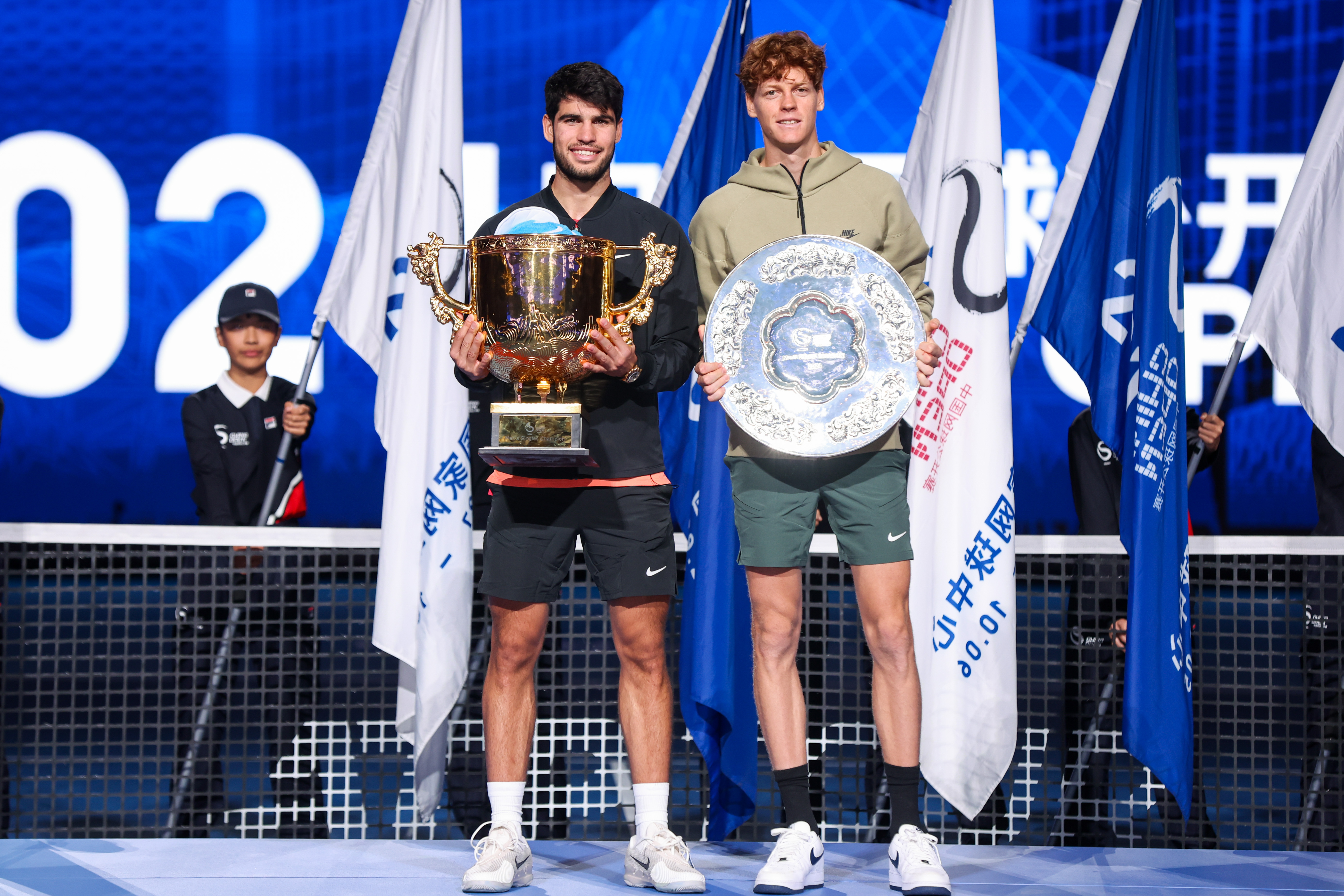 美网完胜年终总决赛,阿尔卡拉斯带队取胜 美网完胜年终总决赛,阿尔卡拉斯带队取胜