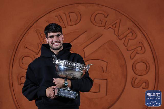 美网完胜年终总决赛,阿尔卡拉斯带队取胜 美网完胜年终总决赛,阿尔卡拉斯带队取胜