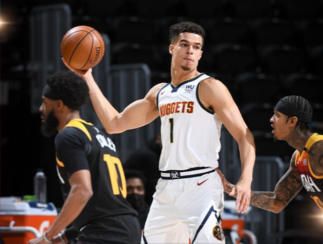 爵士翻盘掘金，易建联关键制胜