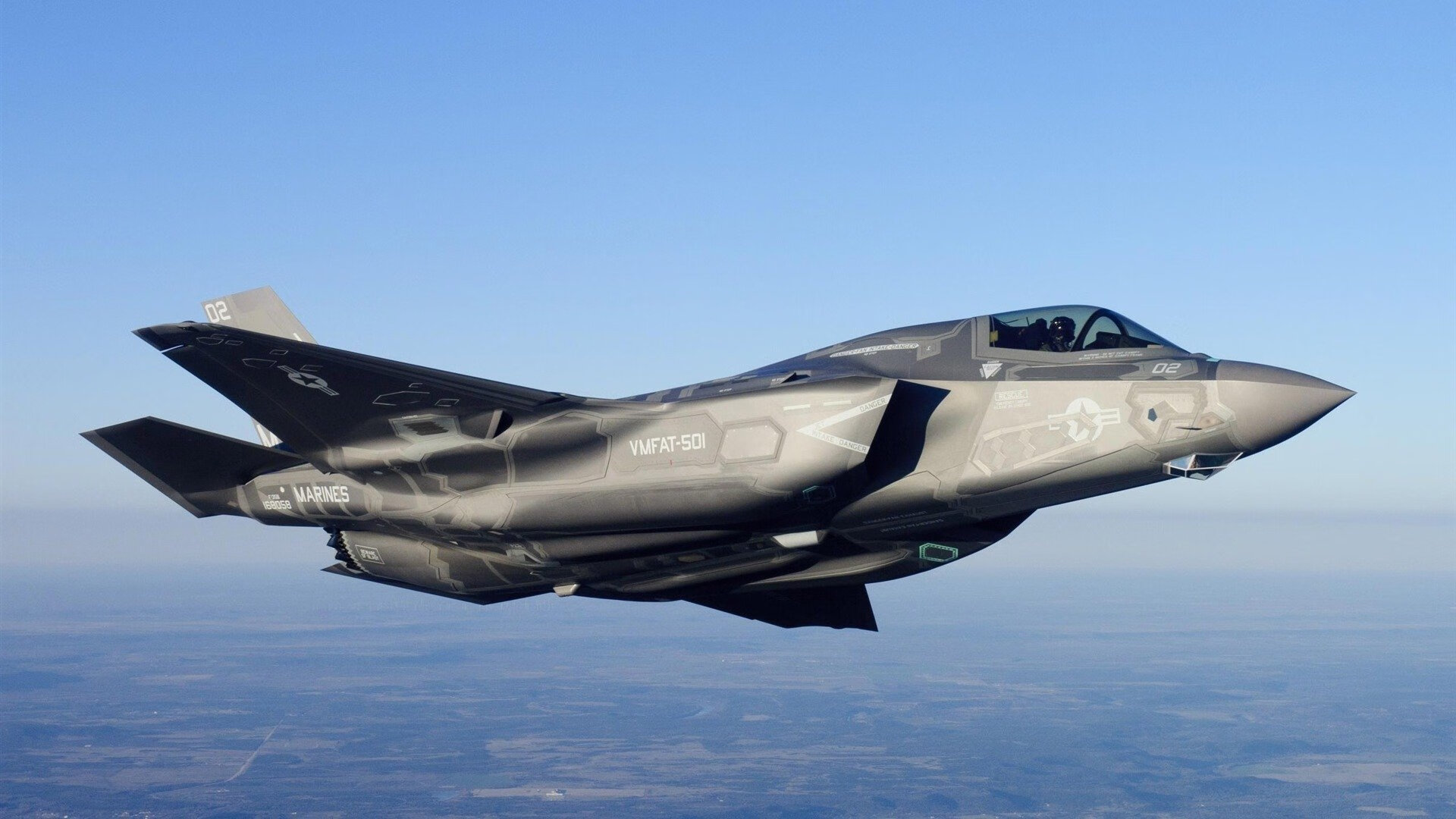 暴雨中的孤岛求生，维斯塔潘如何在乱局中撕裂困局，改写剧本