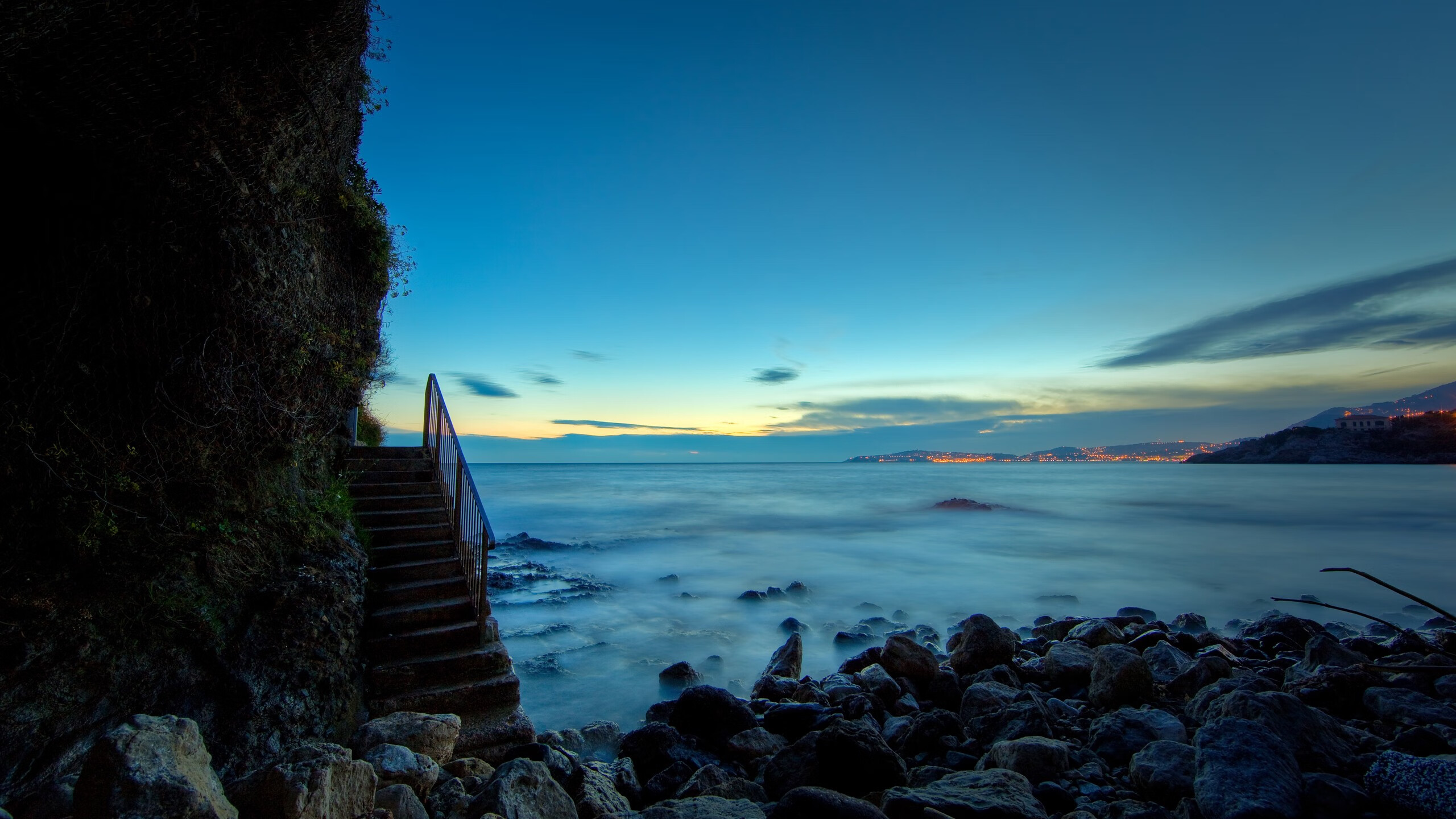 泥泞中的大理石雕像，阿坎吉一夫当关，奥地利碾过厄瓜多尔晋级之路